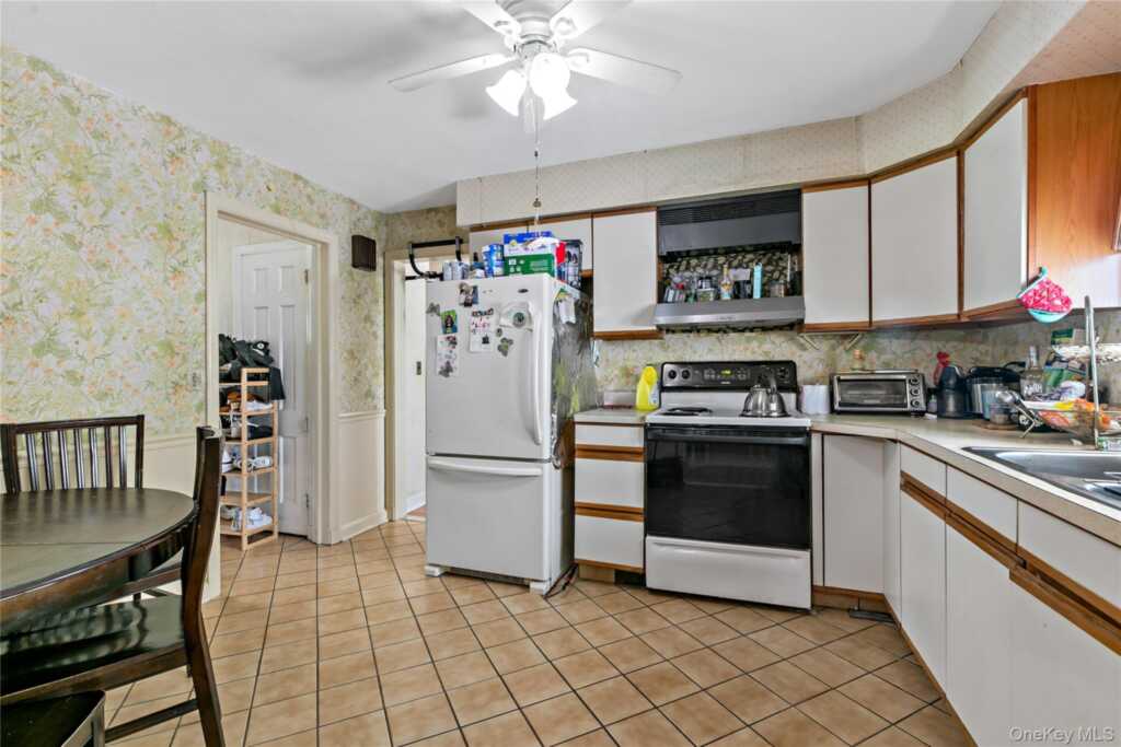 12 Westview Avenue, Rye, NY 10573 - Photo 23 of 31