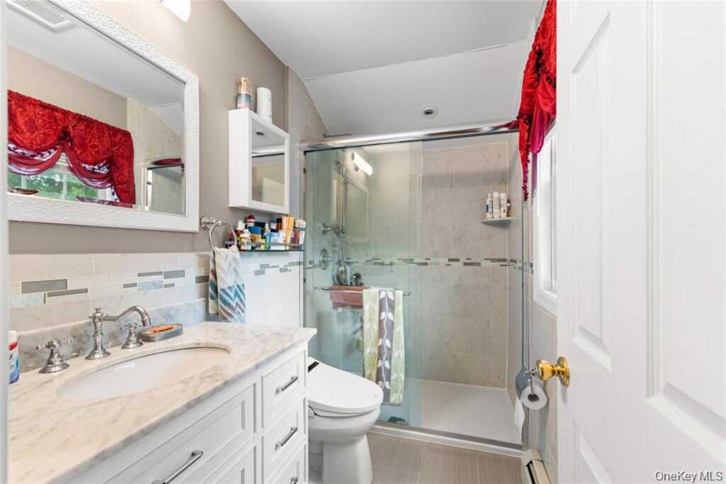 18 Valley Drive, Nanuet, NY 10954 - Photo 27 of 34