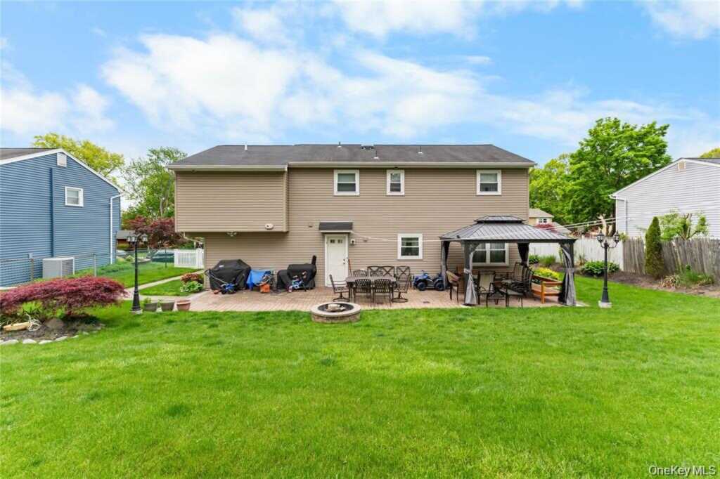 18 Valley Drive, Nanuet, NY 10954 - Photo 31 of 34