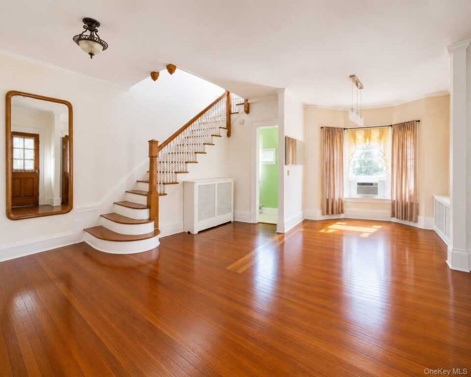 29 The Boulevard, New Rochelle, NY 10801 - Photo 5 of 24