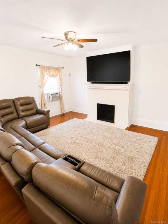 29 The Boulevard, New Rochelle, NY 10801 - Photo 7 of 24
