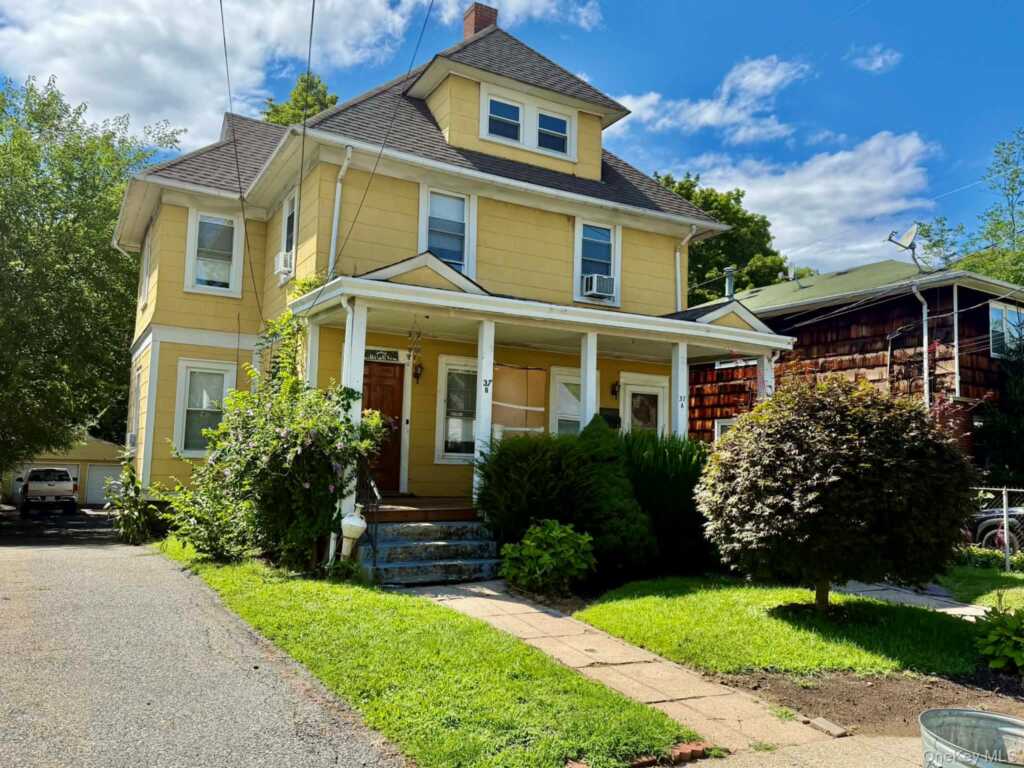37 Riverside Drive, Unit #B, Suffern, NY 10901 - Photo 17 of 18