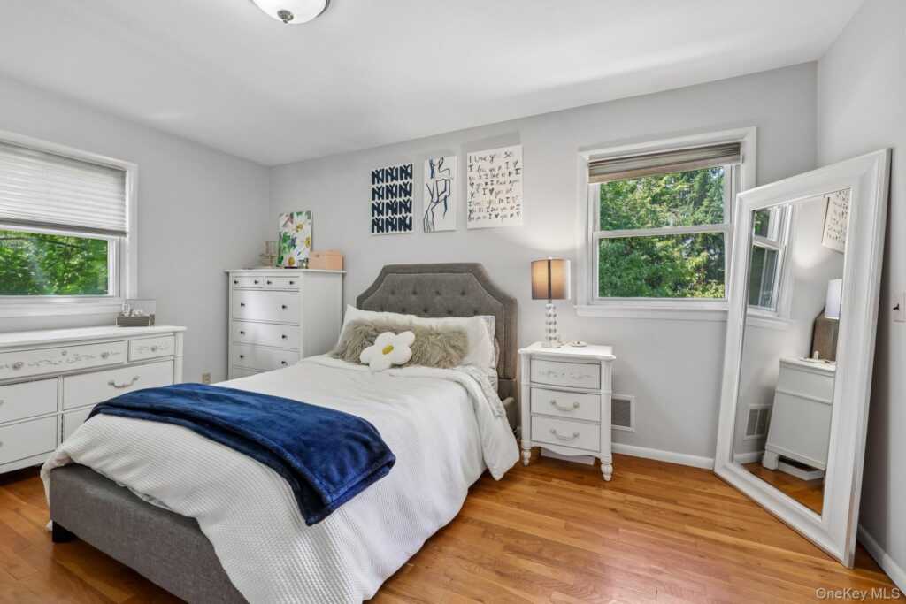 4 Holly Lane, Rye, NY 10573 - Photo 20 of 34