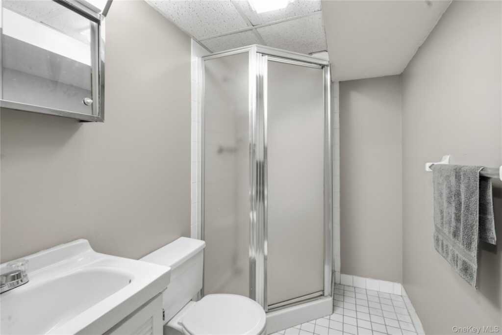 17 Little Brook Lane, New City, NY 10956 - Photo 31 of 41