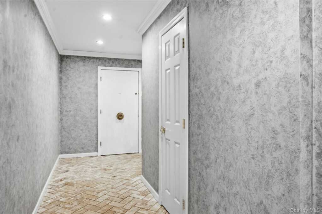 17 Little Brook Lane, New City, NY 10956 - Photo 6 of 41