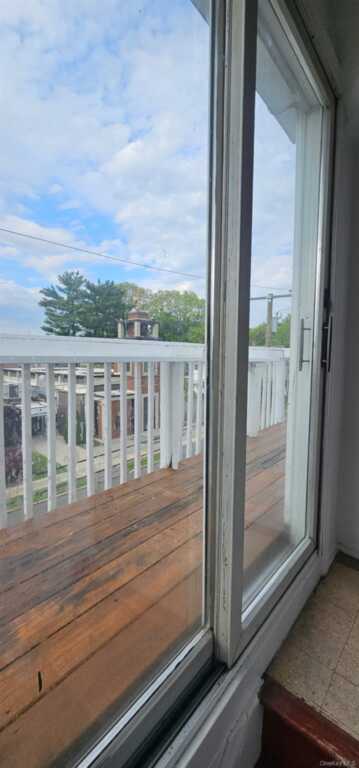 70 Washington Avenue, Unit #3rd Floor Apt, Suffern, NY 10901