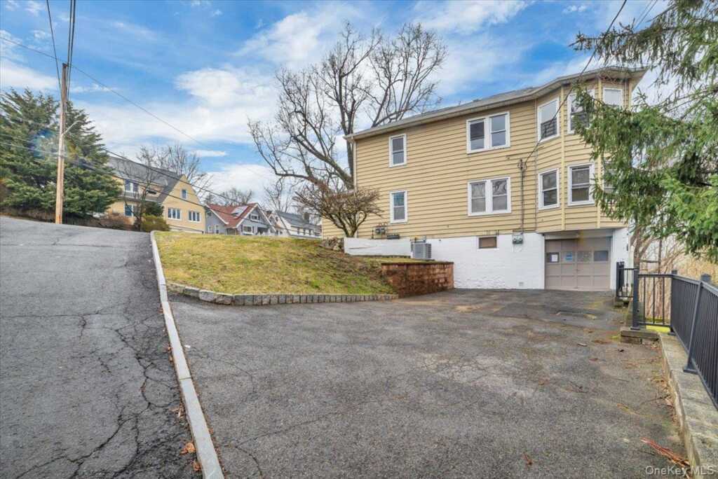 143 Chatterton Parkway, Unit #2nd floor, White Plains, NY 10606 - Photo 16 of 16