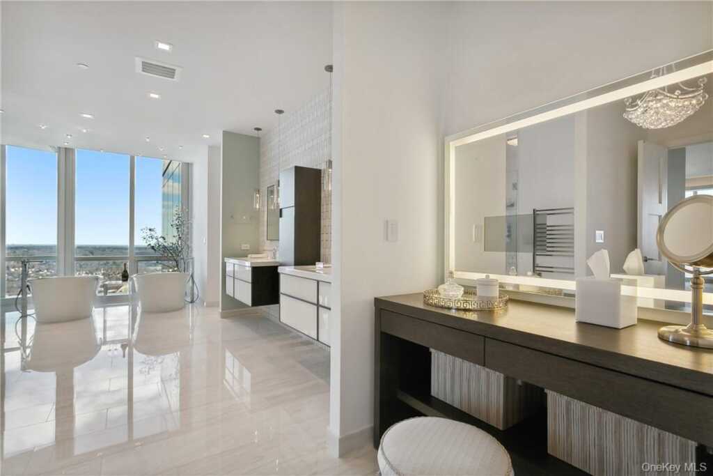5 Renaissance Square, Unit #PH40C, White Plains, NY 10601 - Photo 12 of 30