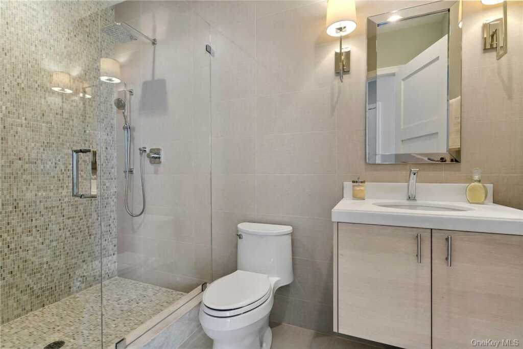 5 Renaissance Square, Unit #PH40C, White Plains, NY 10601 - Photo 20 of 30