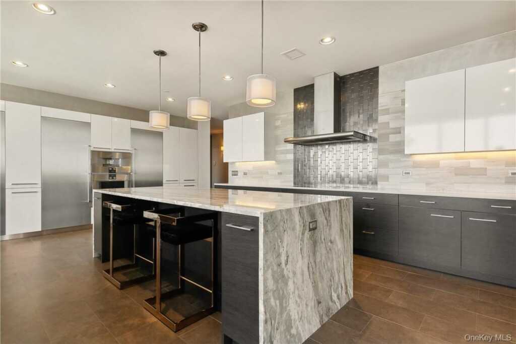 5 Renaissance Square, Unit #PH40C, White Plains, NY 10601 - Photo 4 of 30