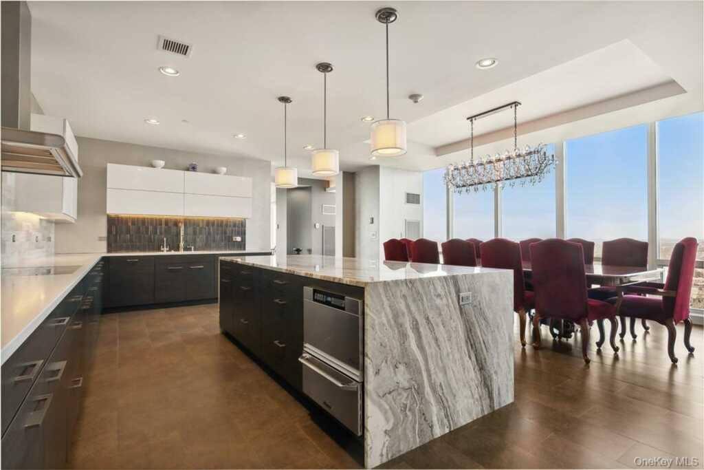 5 Renaissance Square, Unit #PH40C, White Plains, NY 10601 - Photo 6 of 30