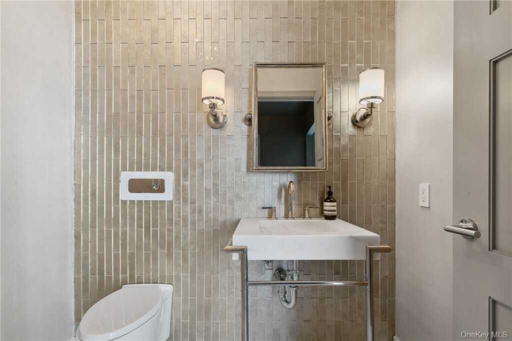 5 Renaissance Square, Unit #PH40C, White Plains, NY 10601 - Photo 8 of 30