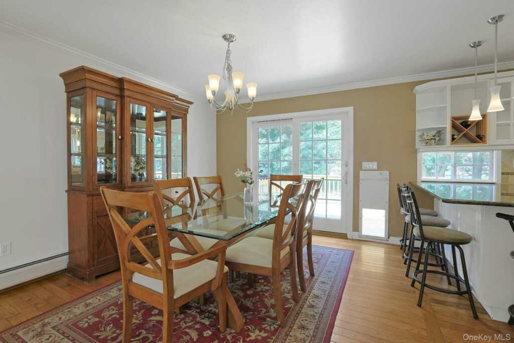 4 Flower Lane, Valley Cottage, NY 10989 - Photo 10 of 43