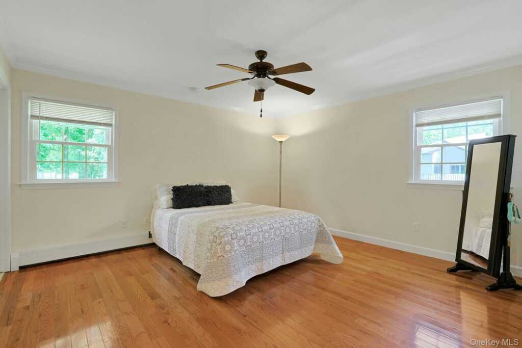 4 Flower Lane, Valley Cottage, NY 10989 - Photo 18 of 43
