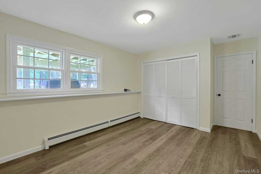 4 Flower Lane, Valley Cottage, NY 10989 - Photo 33 of 43