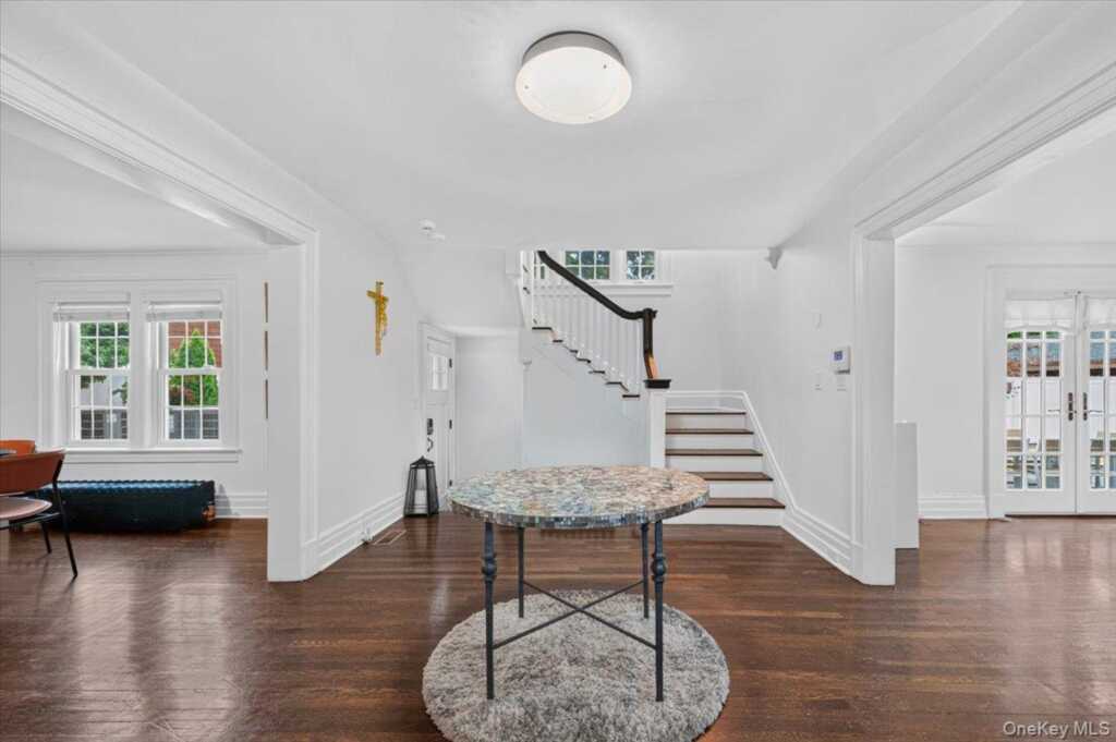 1 Wellington Avenue, New Rochelle, NY 10804 - Photo 4 of 49