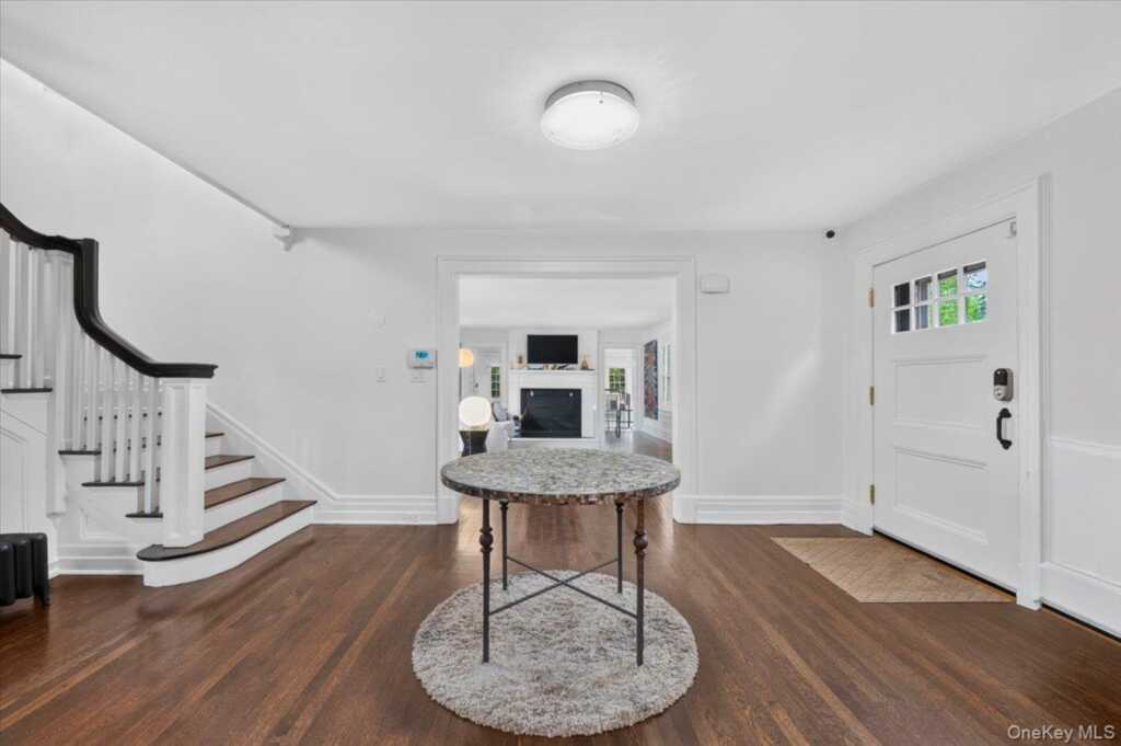 1 Wellington Avenue, New Rochelle, NY 10804 - Photo 5 of 49