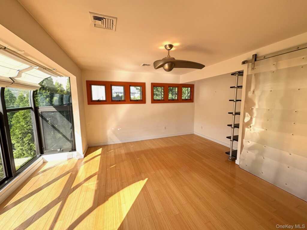 1 Dale Street, Rye, NY 10580 - Photo 10 of 28