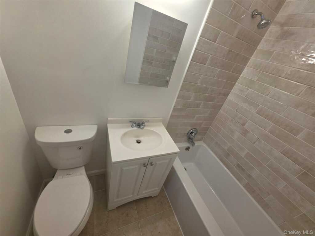160 centre, Unit #3l, New Rochelle, NY 10801 - Photo 15 of 18