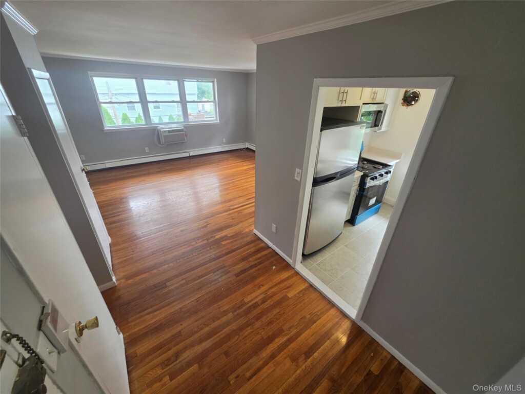 160 centre, Unit #3l, New Rochelle, NY 10801 - Photo 8 of 18