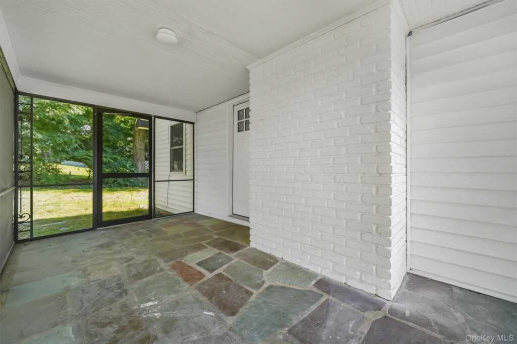 2 Francis Place, Nyack, NY 10960 - Photo 37 of 42