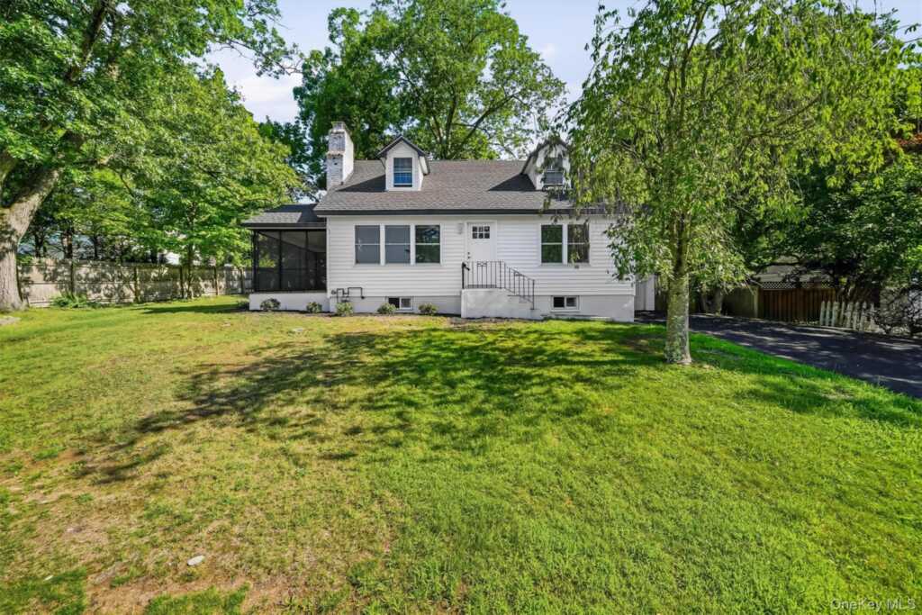 2 Francis Place, Nyack, NY 10960 - Photo 4 of 42