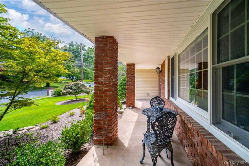 22 Concord Drive, New City, NY 10956 - Photo 2 of 33