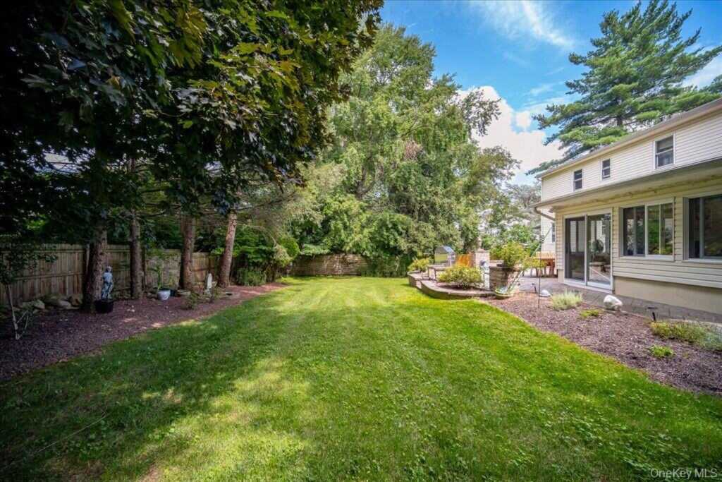 22 Concord Drive, New City, NY 10956 - Photo 31 of 33