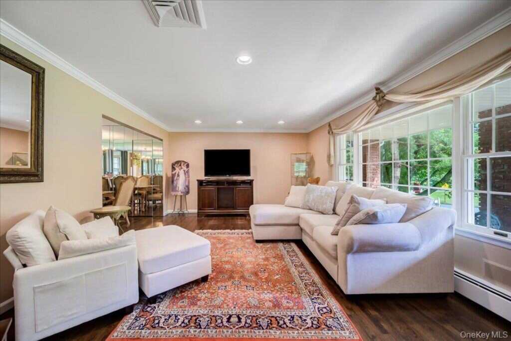 22 Concord Drive, New City, NY 10956 - Photo 9 of 33