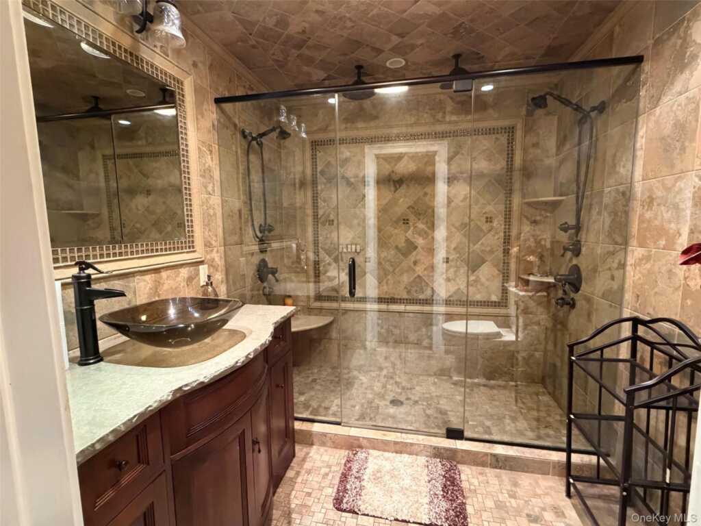 270 Bardonia Road, Nanuet, NY 10954 - Photo 20 of 46