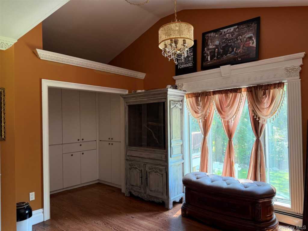 270 Bardonia Road, Nanuet, NY 10954 - Photo 23 of 46
