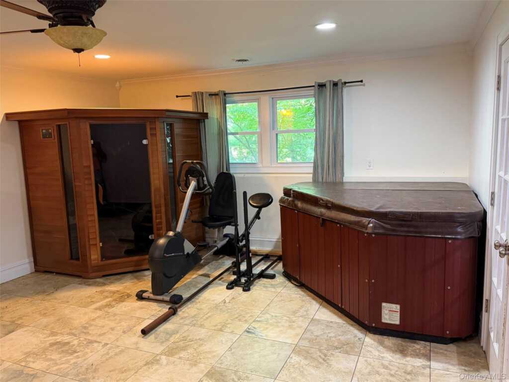 270 Bardonia Road, Nanuet, NY 10954 - Photo 28 of 46