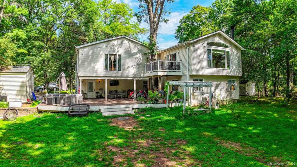 270 Bardonia Road, Nanuet, NY 10954 - Photo 39 of 46