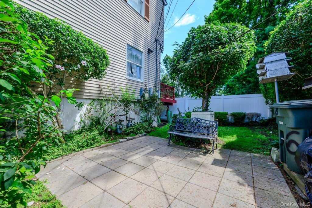 6 Angelo Place, Rye, NY 10573 - Photo 12 of 26