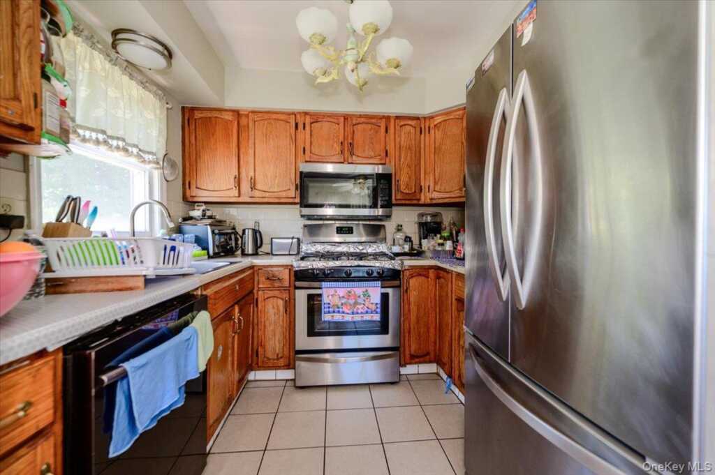 6 Angelo Place, Rye, NY 10573 - Photo 15 of 26