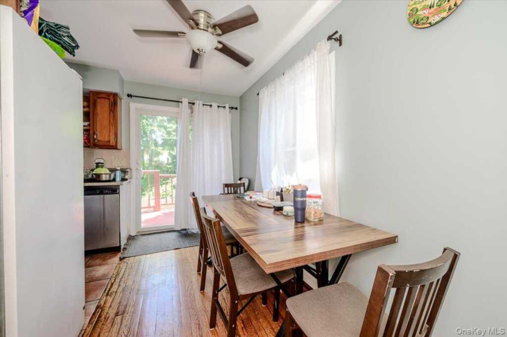 6 Angelo Place, Rye, NY 10573 - Photo 4 of 26