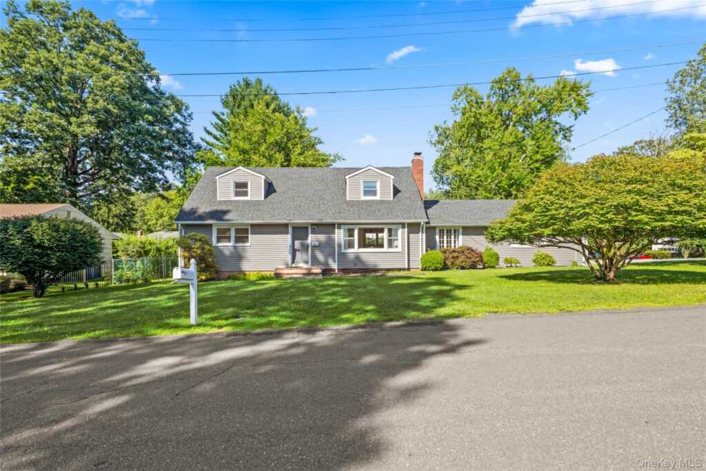 17 Sunset Drive, Suffern, NY 10901