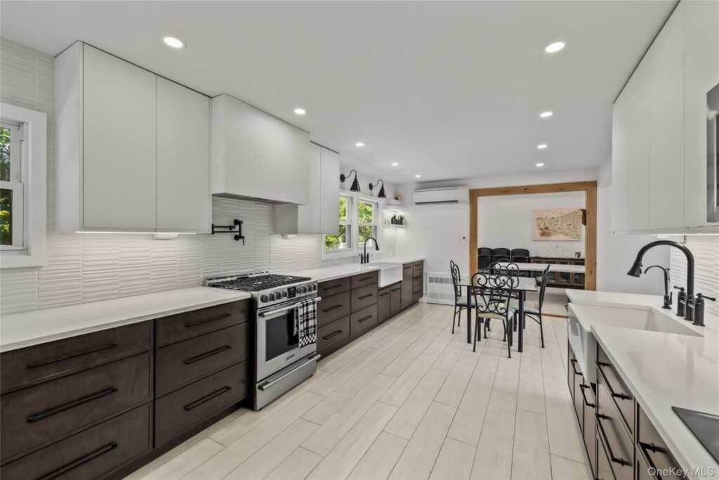 17 Sunset Drive, Suffern, NY 10901 - Photo 7 of 39