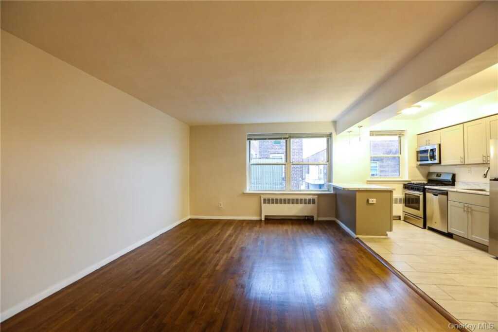 730 Pelham Road, Unit #2D, New Rochelle, NY 10805 - Photo 9 of 21