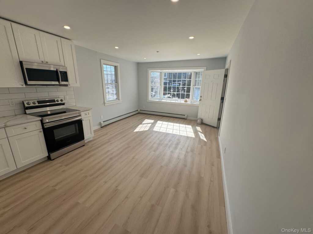 34 Bush Avenue, Unit #2R, Rye, NY 10573 - Photo 2 of 12