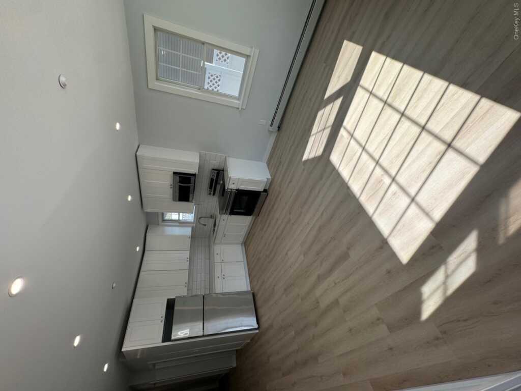 34 Bush Avenue, Unit #2R, Rye, NY 10573 - Photo 4 of 12
