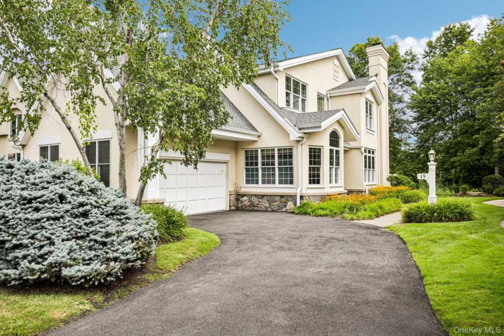 15 Doral Greens Drive, Rye, NY 10573