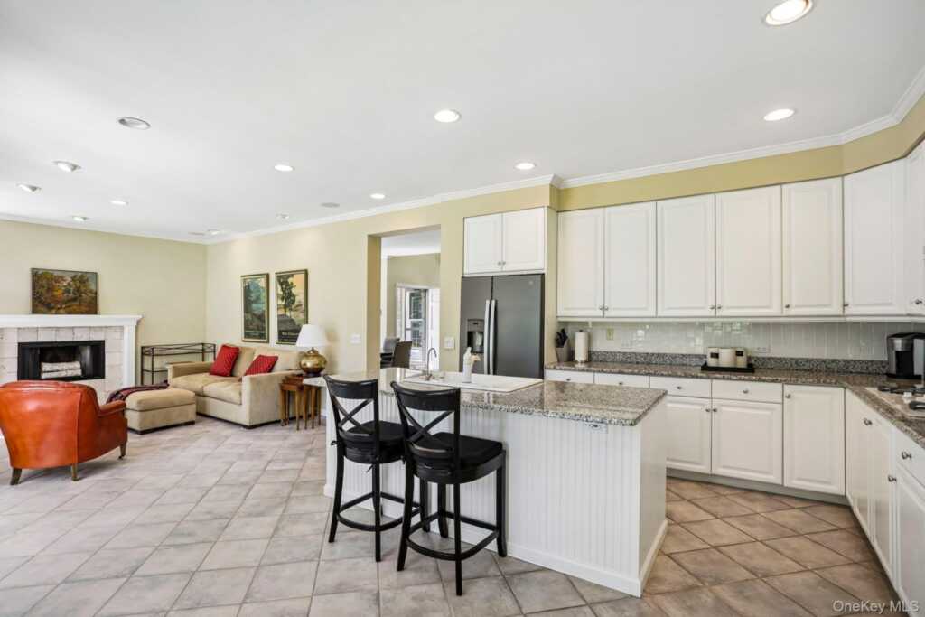 15 Doral Greens Drive, Rye, NY 10573 - Photo 14 of 39