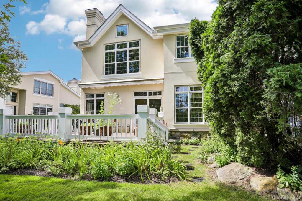 15 Doral Greens Drive, Rye, NY 10573 - Photo 30 of 39