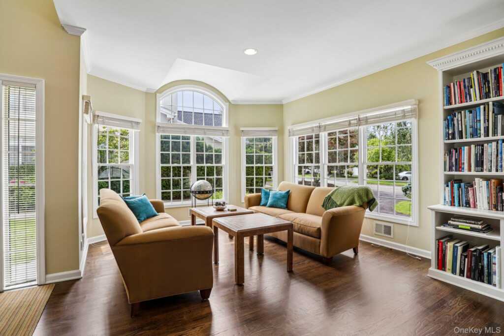 15 Doral Greens Drive, Rye, NY 10573 - Photo 7 of 39