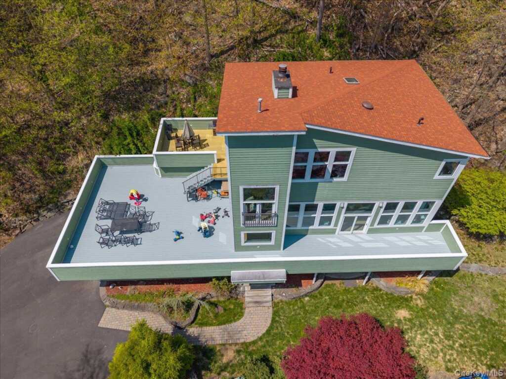 910 Route 9w, Nyack, NY 10960 - Photo 3 of 44