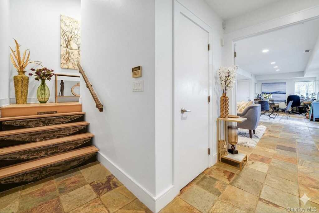 910 Route 9w, Nyack, NY 10960 - Photo 7 of 44