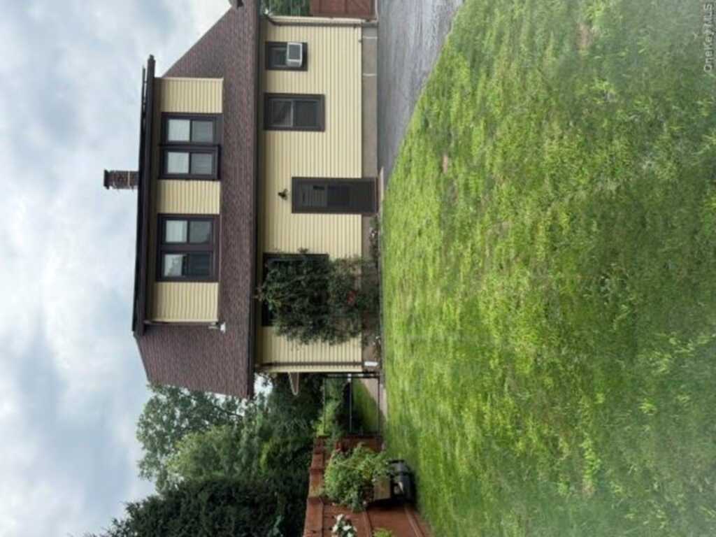 176 Orange Avenue, Suffern, NY 10901 - Photo 6 of 46