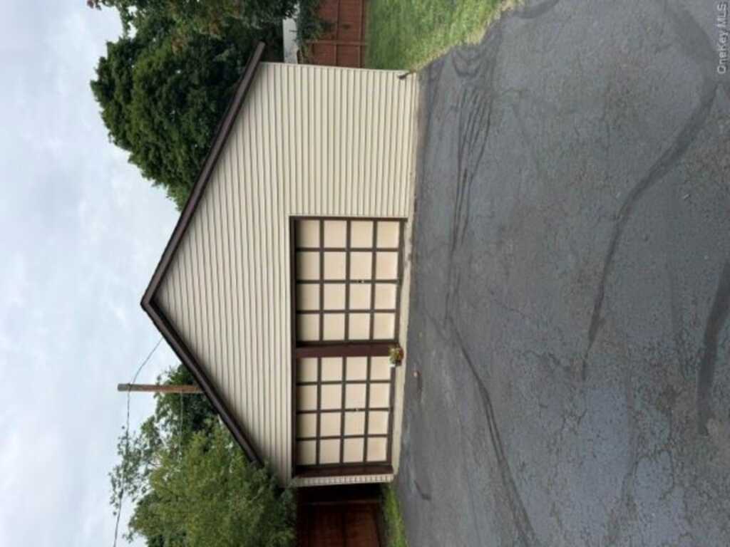 176 Orange Avenue, Suffern, NY 10901 - Photo 9 of 46