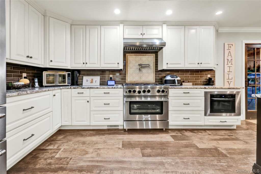 34 Strathmore Drive, New City, NY 10956 - Photo 11 of 47